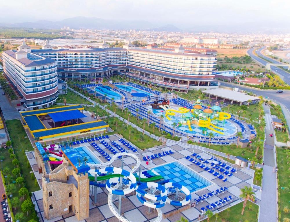 Antalya’da Konforun Yeni Standardı: Eftalia Ocean Hotel’de Doğu İklimlendirme İmzası